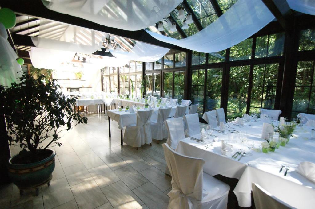 Wald-Café Hotel-Restaurant Bonn Buitenkant foto