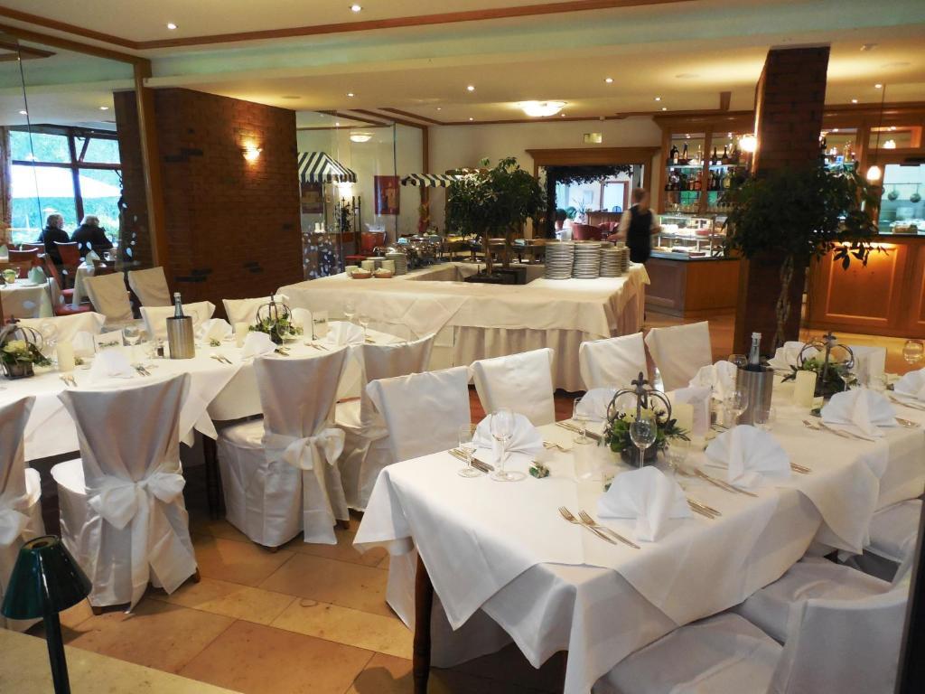 Wald-Café Hotel-Restaurant Bonn Buitenkant foto
